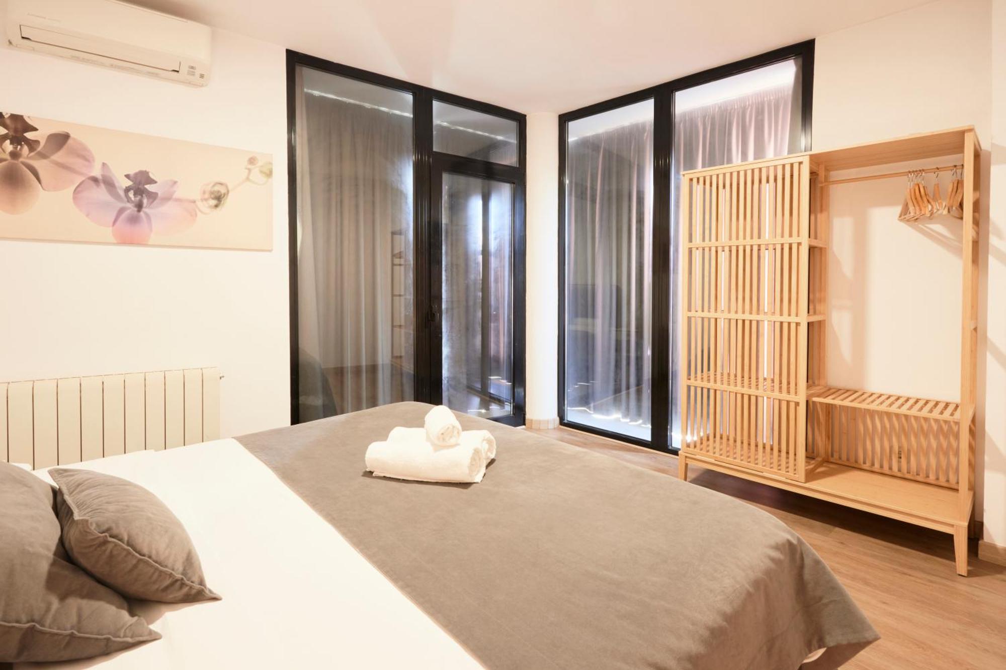 Alojamiento Santa Rosa Madrid Ngoại thất bức ảnh