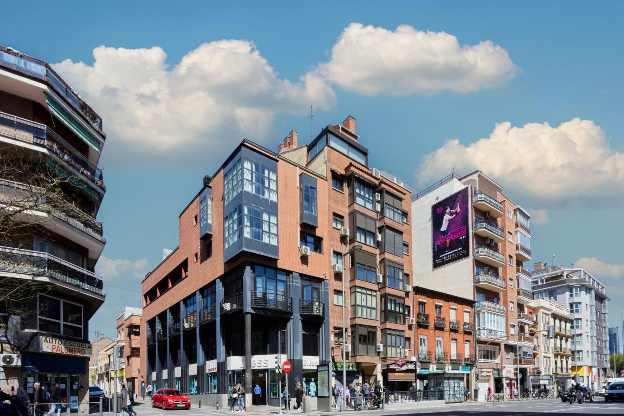 Alojamiento Santa Rosa Madrid Ngoại thất bức ảnh