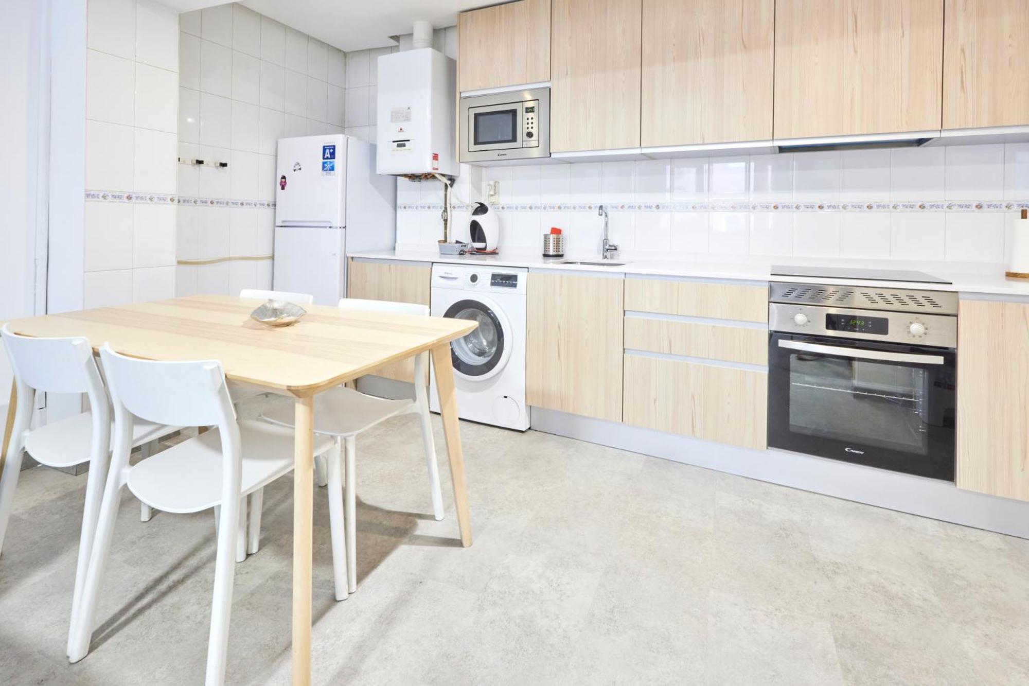Alojamiento Santa Rosa Madrid Ngoại thất bức ảnh