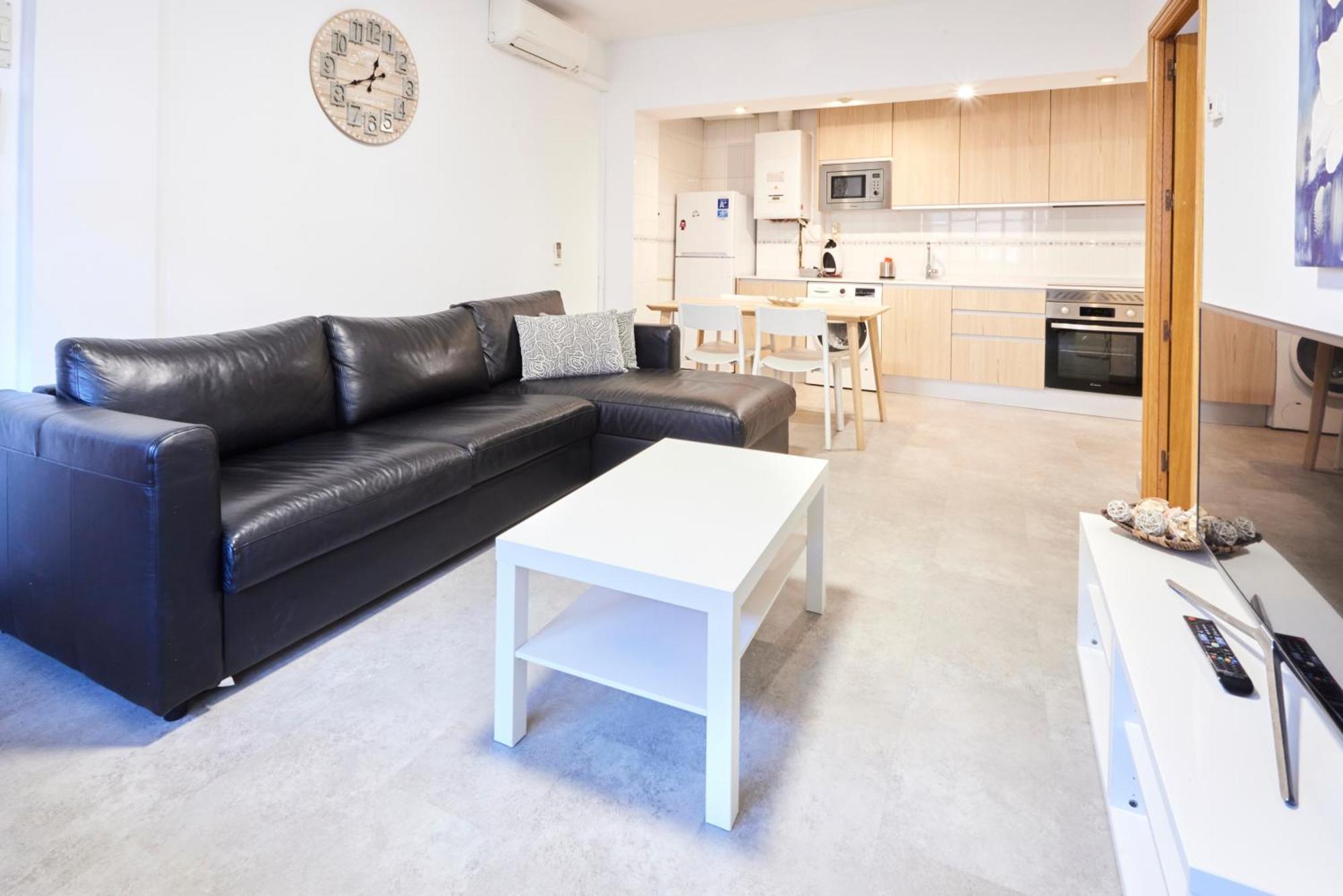 Alojamiento Santa Rosa Madrid Ngoại thất bức ảnh