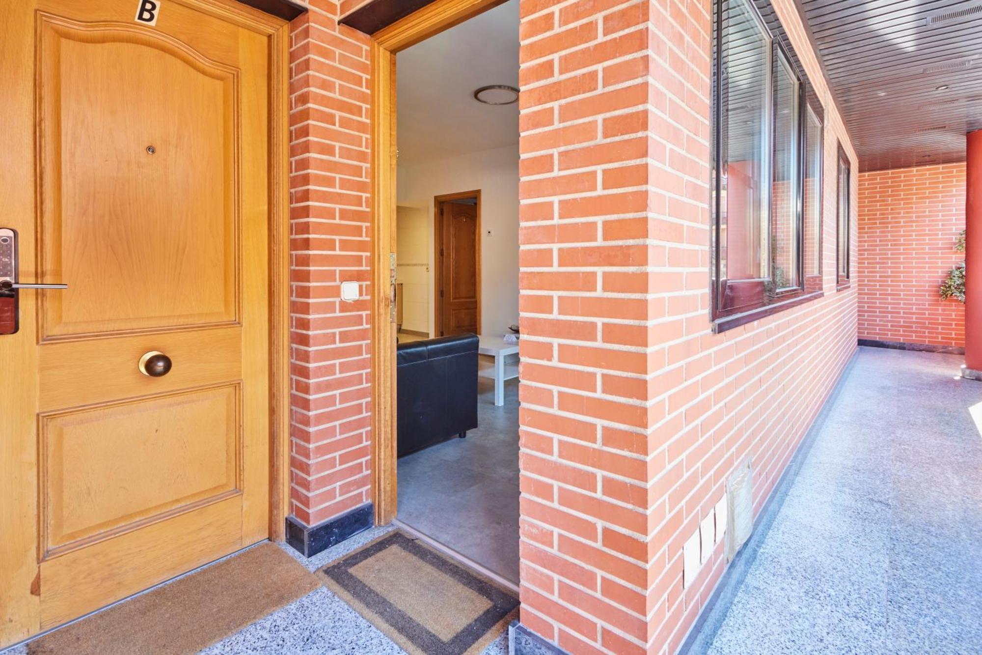 Alojamiento Santa Rosa Madrid Ngoại thất bức ảnh