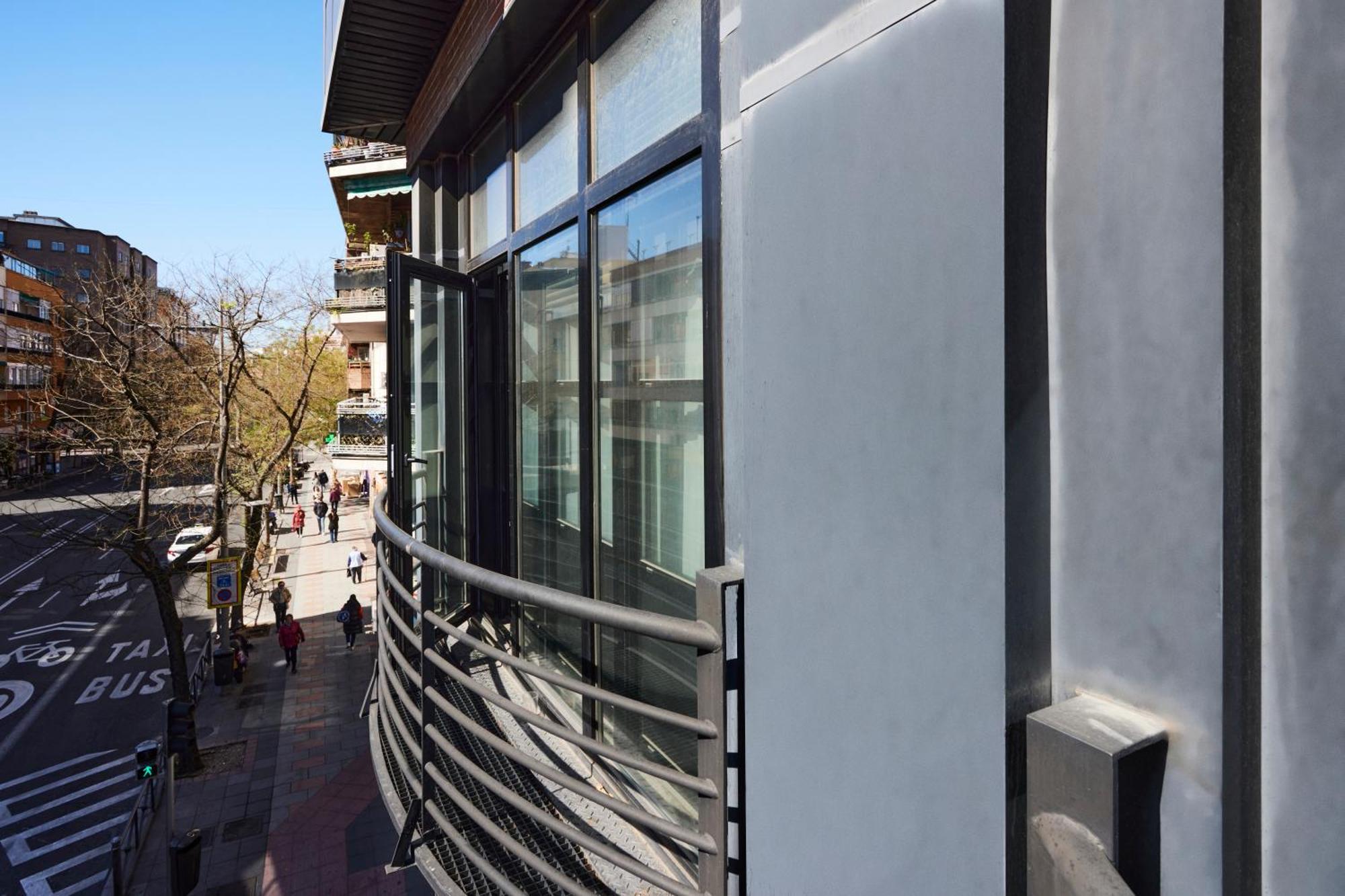 Alojamiento Santa Rosa Madrid Ngoại thất bức ảnh