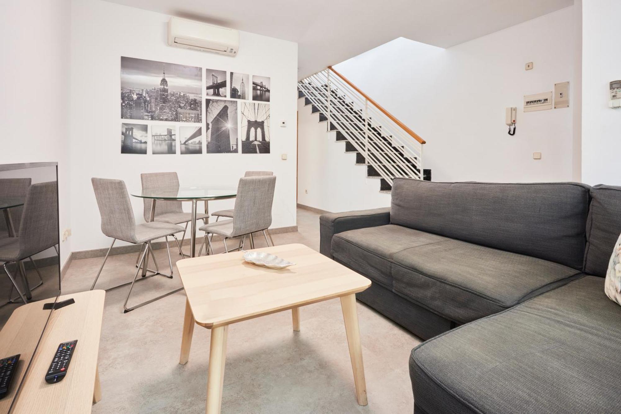 Alojamiento Santa Rosa Madrid Ngoại thất bức ảnh