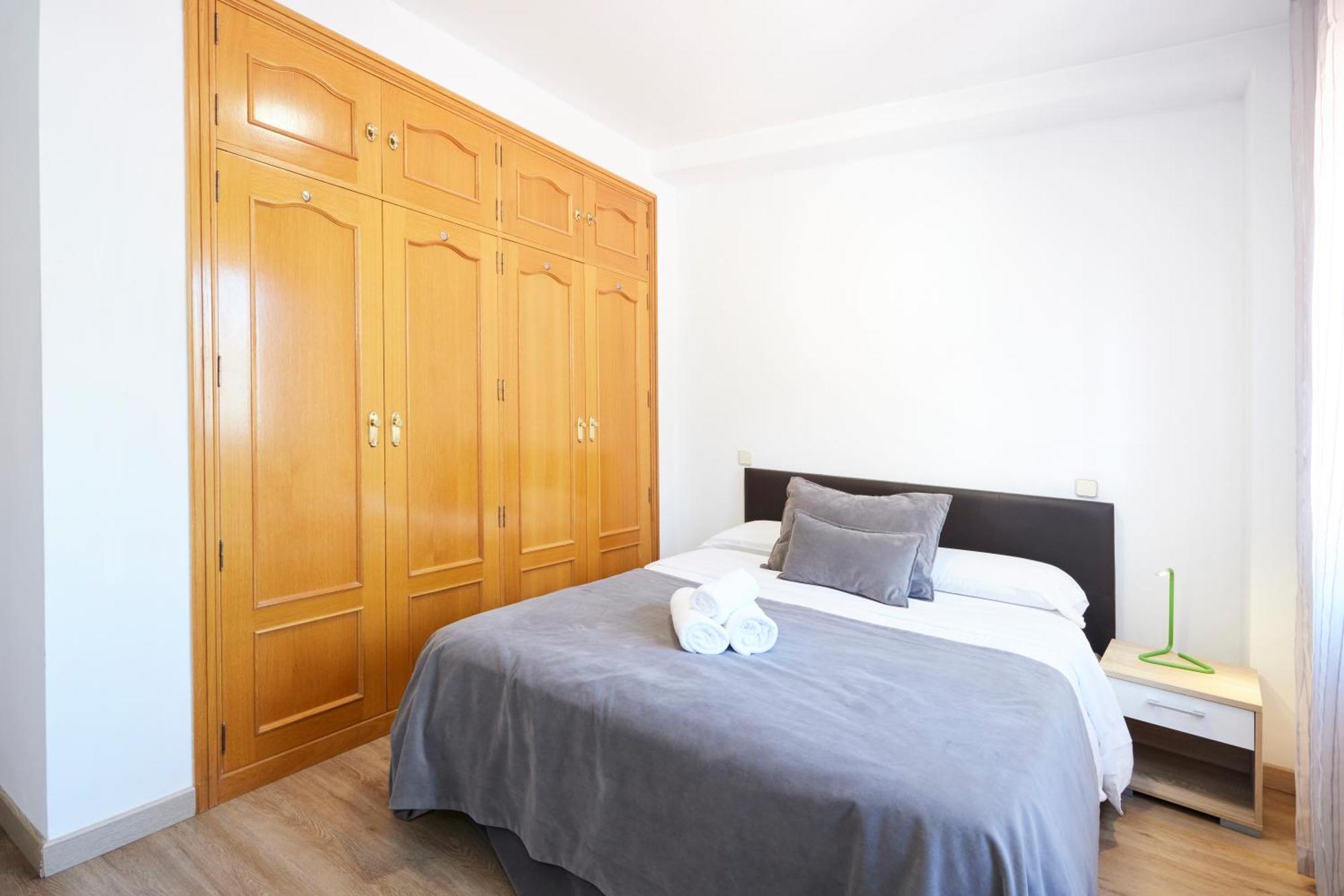 Alojamiento Santa Rosa Madrid Ngoại thất bức ảnh